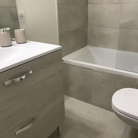 شقة Le Lion Dor 2- Appartement- 4pers - Centre Statio لي جيه